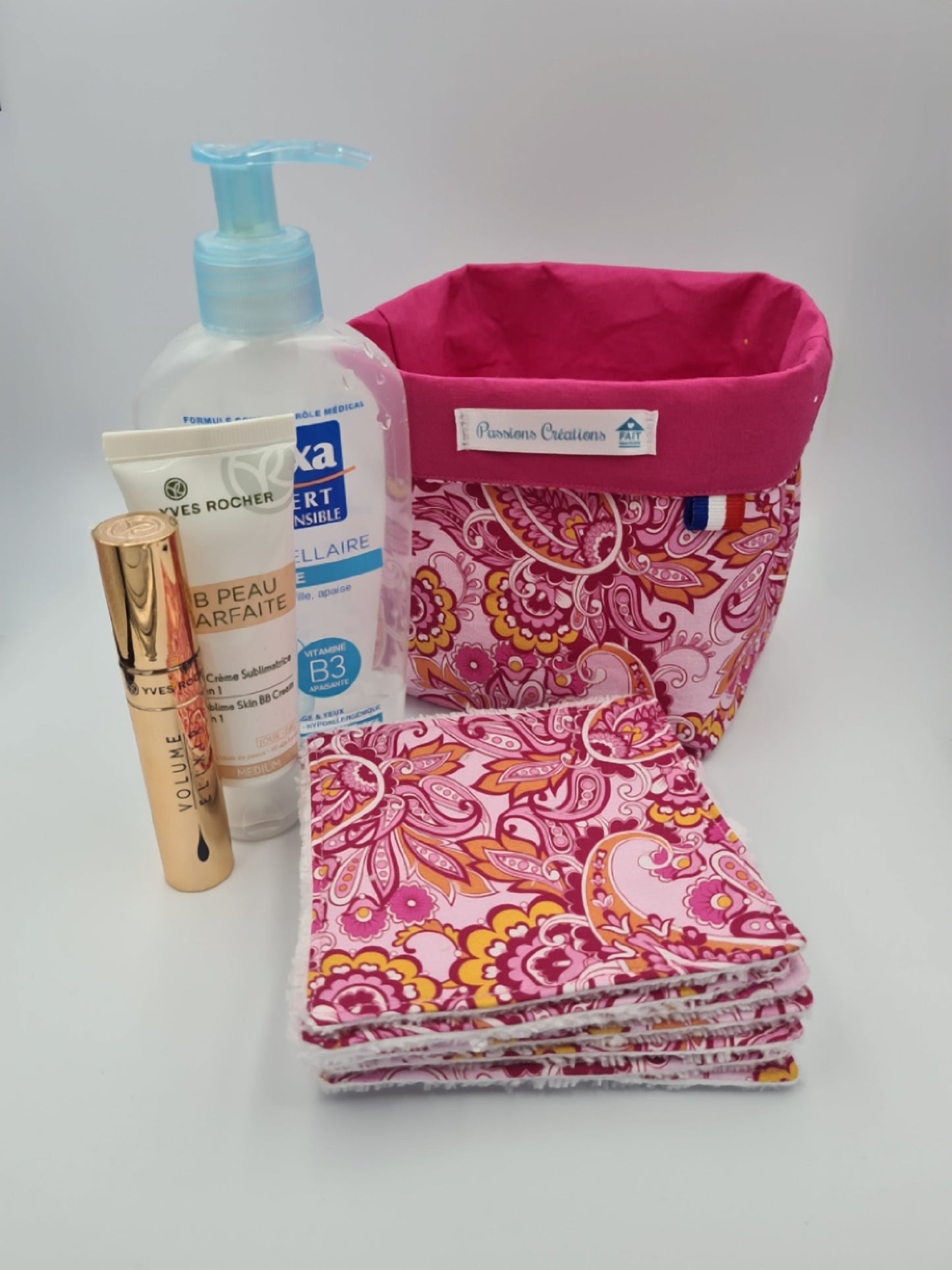 Semainier de lingettes avec panière