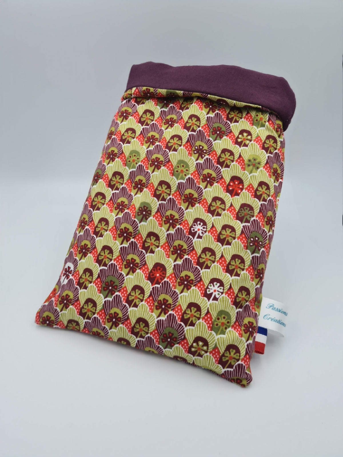 pochette de livre motif trefle violet et vert