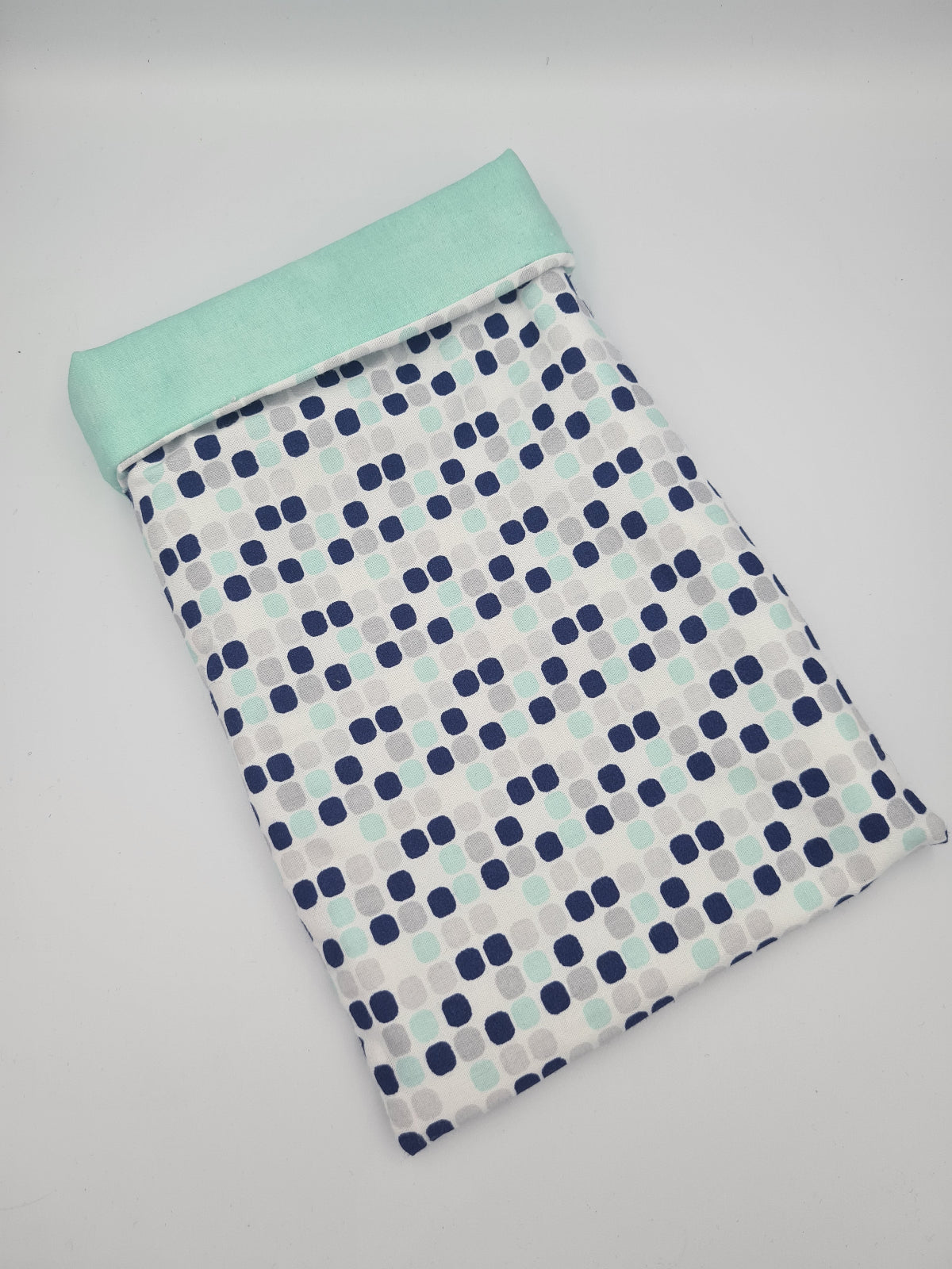 pochette de livre petit carré bleu et gris