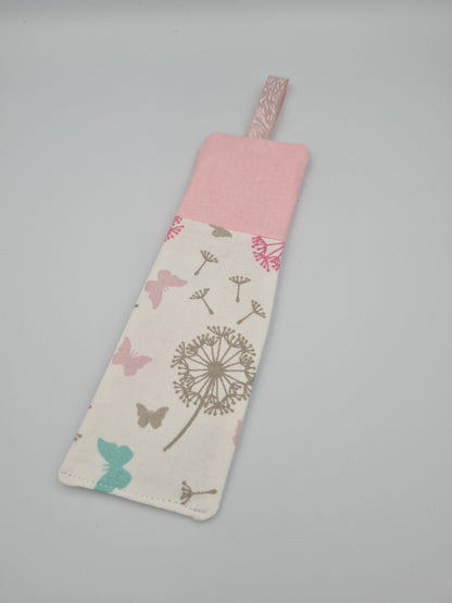 marque page rose et blanc avec motif papillon et pollen