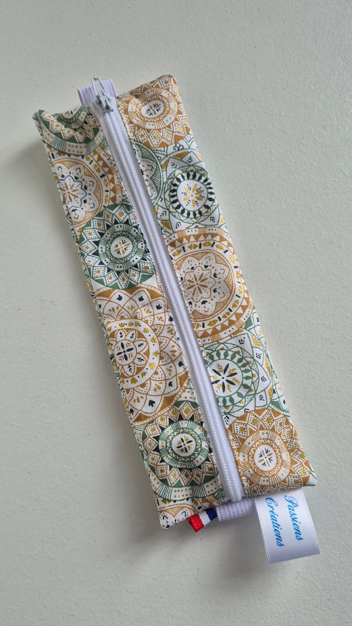 trousse pour carnet rosace verte et dorée